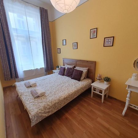 Astoria Central Home บูดาเปสต์ ภายนอก รูปภาพ