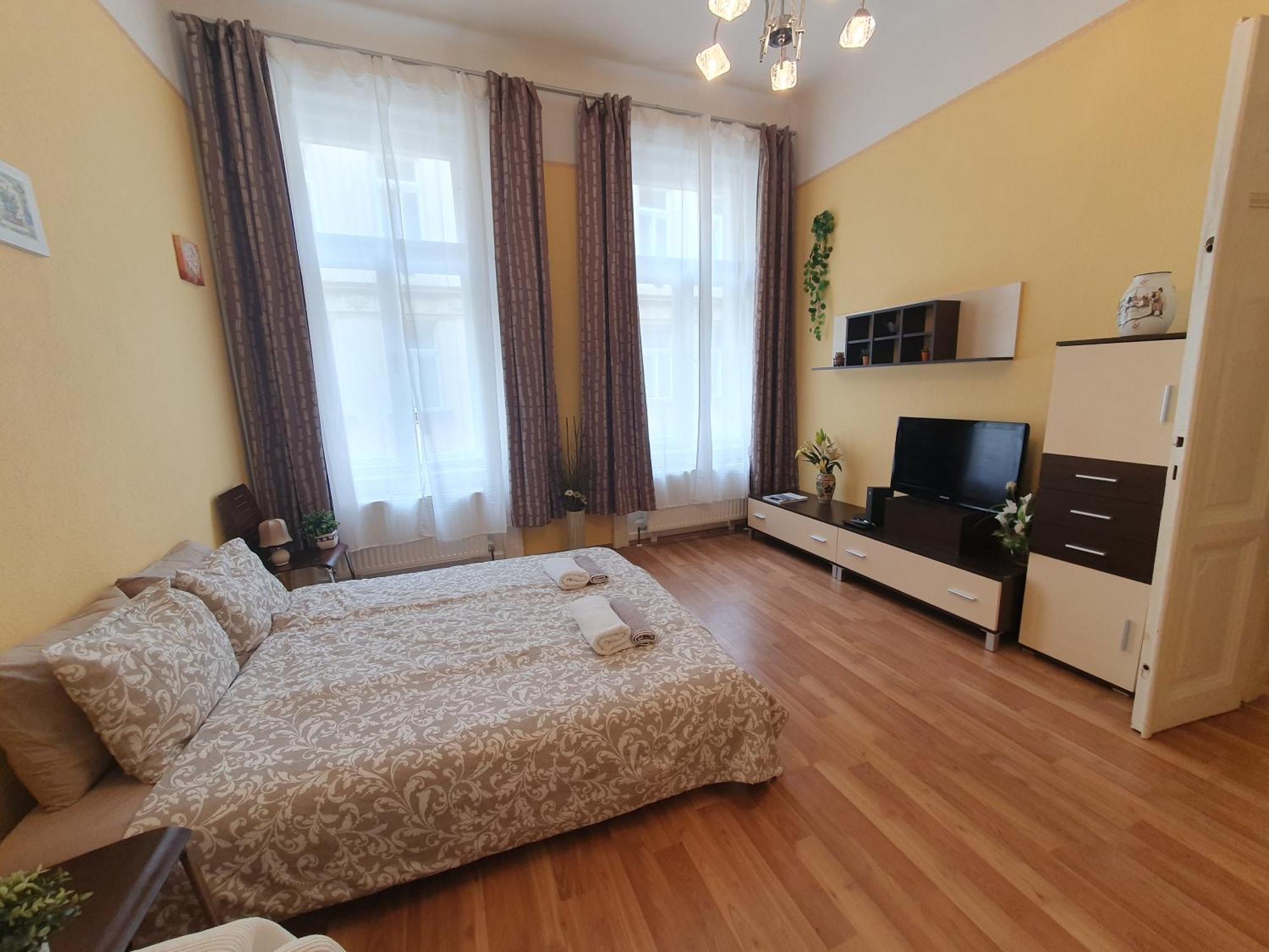 Astoria Central Home บูดาเปสต์ ภายนอก รูปภาพ